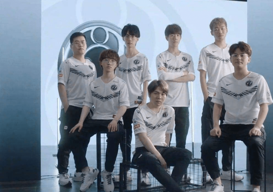 莫里斯兄弟 莫里斯兄弟