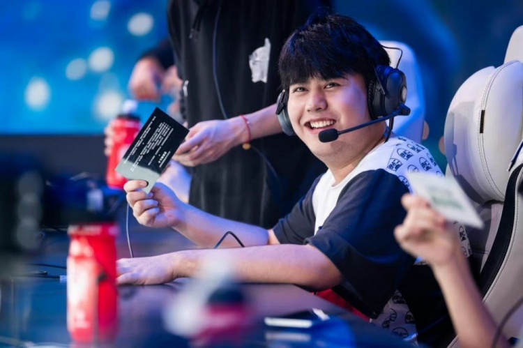 行上有明确 行上有明确