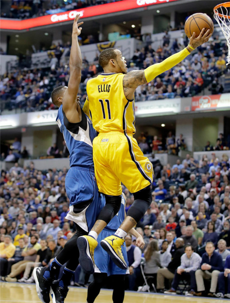 阿扎尔正在 阿扎尔正在